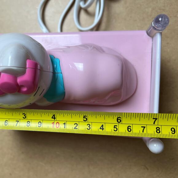Hello Kitty Sleeping Kitty Alarm Clock Radio with Night Light (TESTED) - Picture 8 of 9